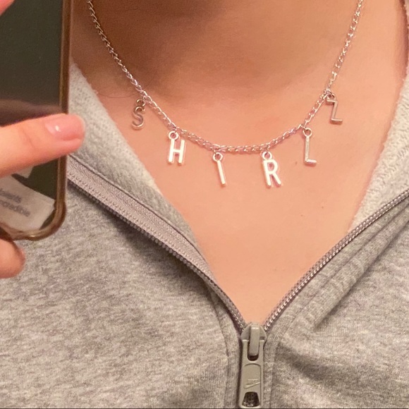 personalized name necklaces!! - Picture 2 of 3